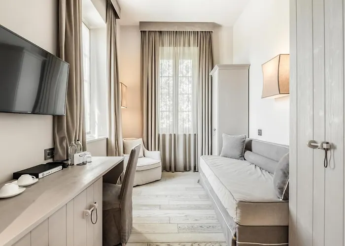 Hotel Grey 4*