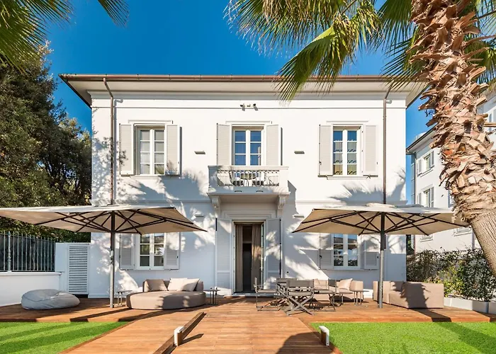 Grey Hotel 4*
