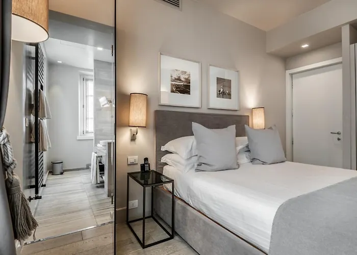 Grey 4*