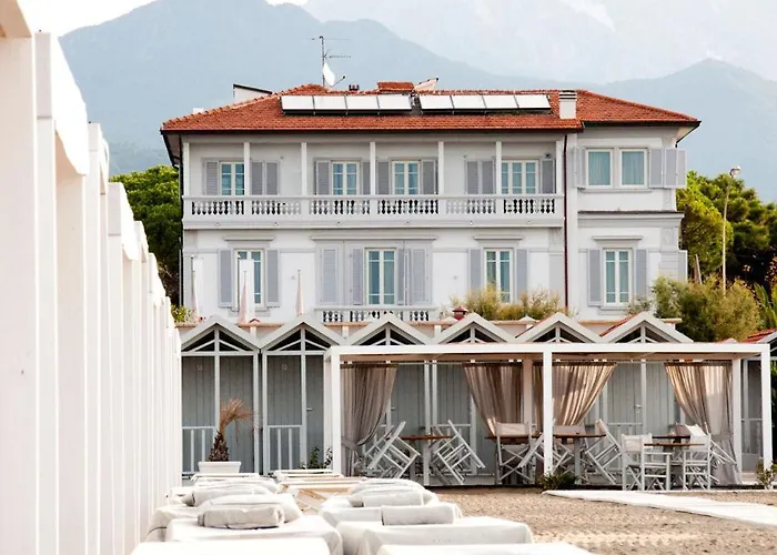 Hotell Grey 4*