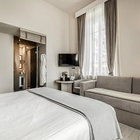 Hotell Grey 4*