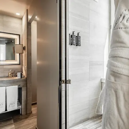 Grey Hotell
