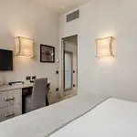 Grey Ξενοδοχείο